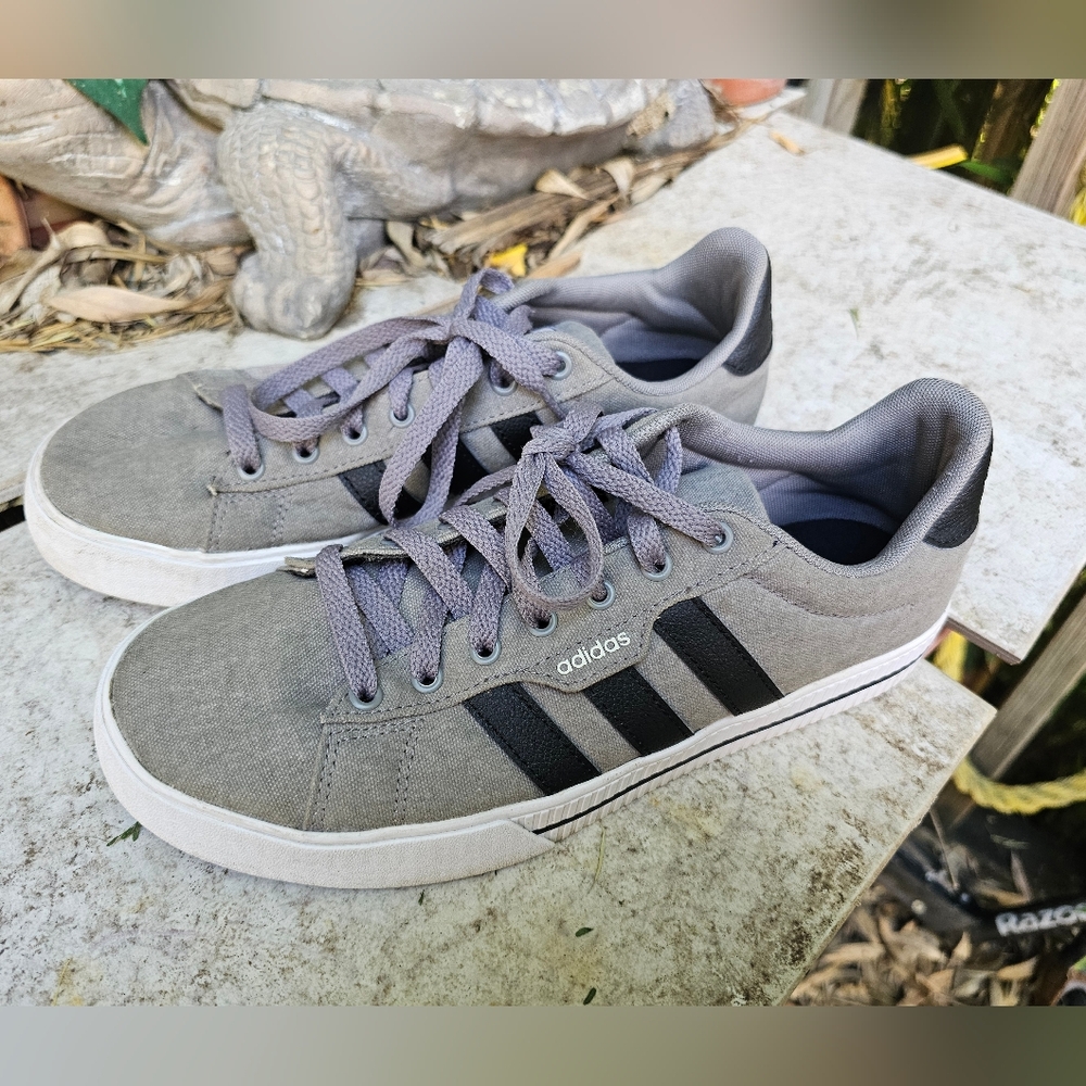 Adidas Daily 3.0 Skateboarding Shoes Men Athletic Sneakers Grey White FW3270